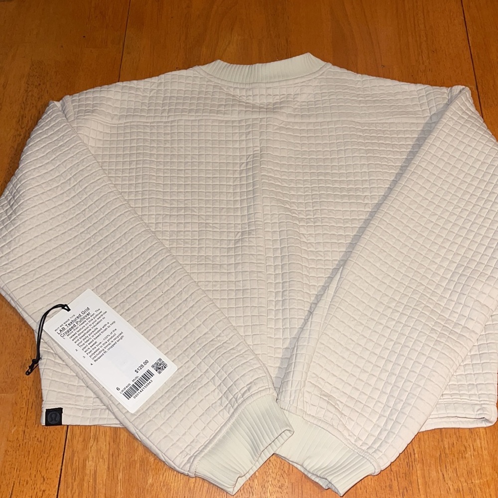 Lululemon LAB Textured Grid Cropped Pullover - Picture 2 of 3